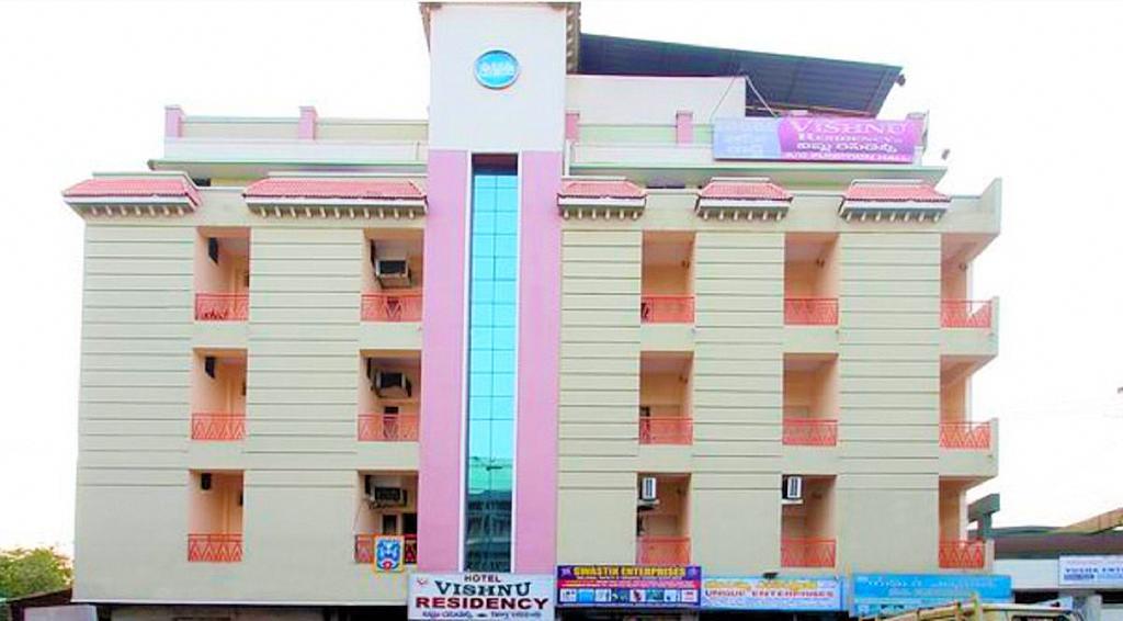 Hotel Vishnu Residency Визакхапатнам Екстериор снимка